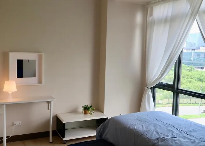 Apartment Bright & Cozy Near Okada 2 Mins Walk *