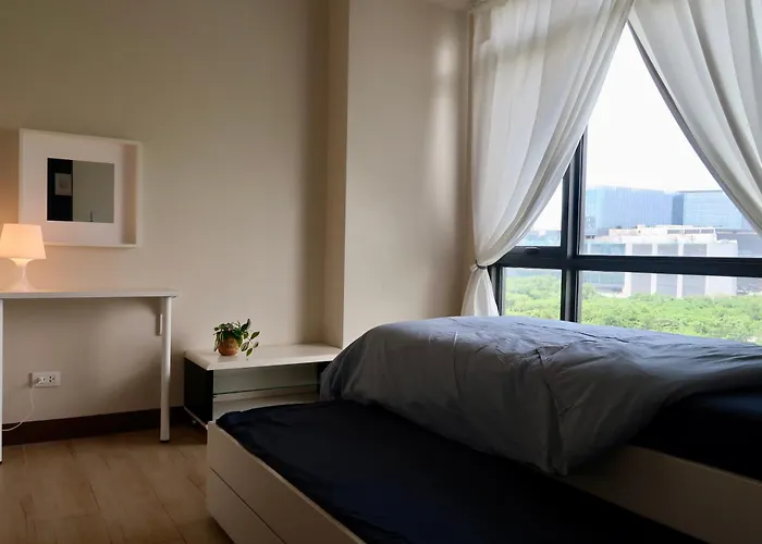 Bright & Cozy Near Okada 2 Mins Walk