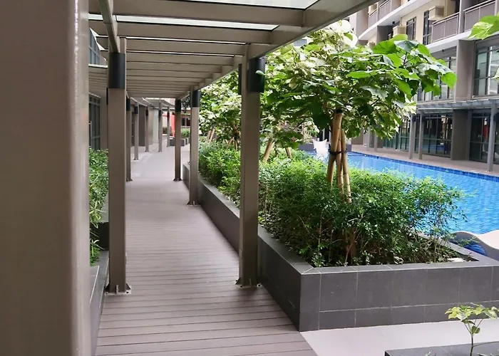 Bright & Cozy Near Okada 2 Mins Walk Apartment *